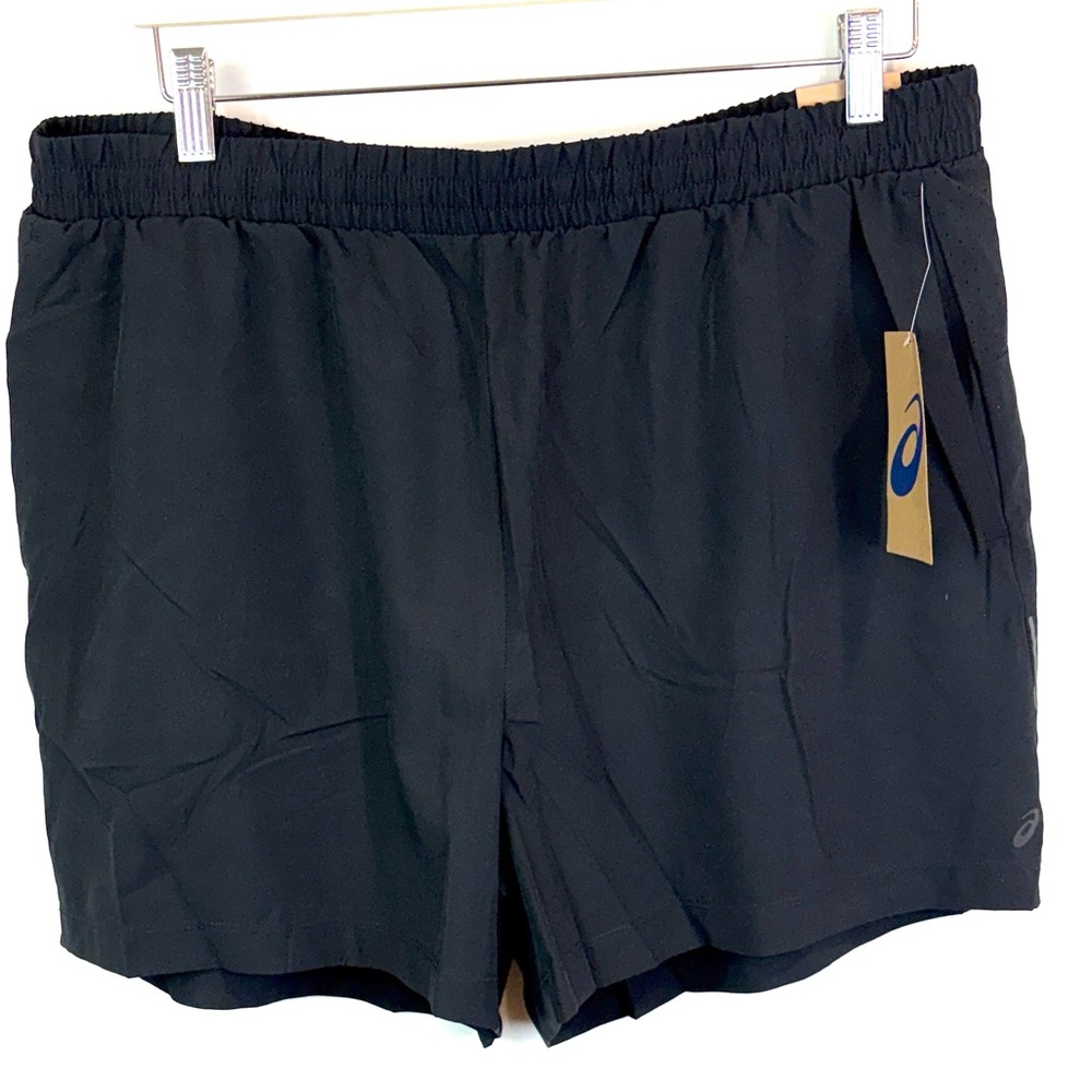 NWT Asics Training short 5” inseam size XL